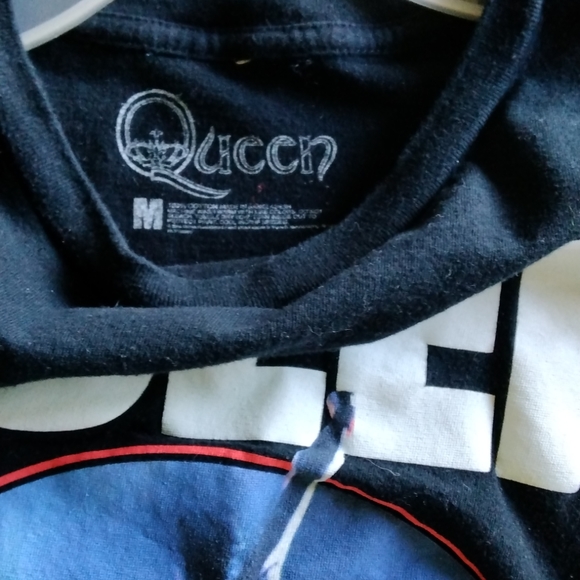 QUEEN T-SHIRT MEDIUM: WE WILL ROCK YOU - Picture 3 of 3